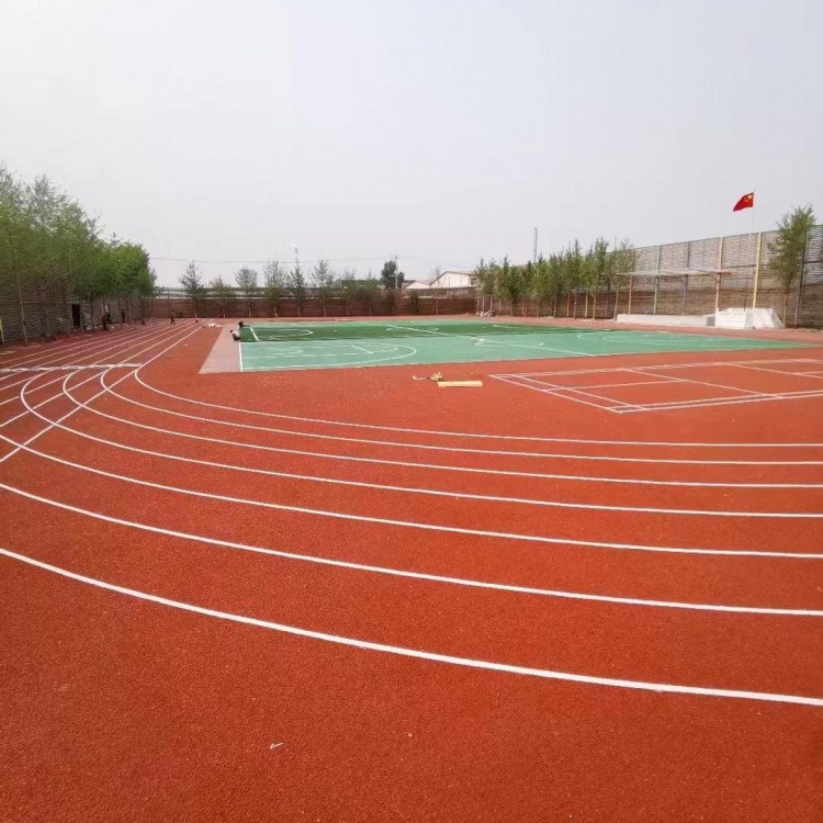 全塑型塑胶跑道